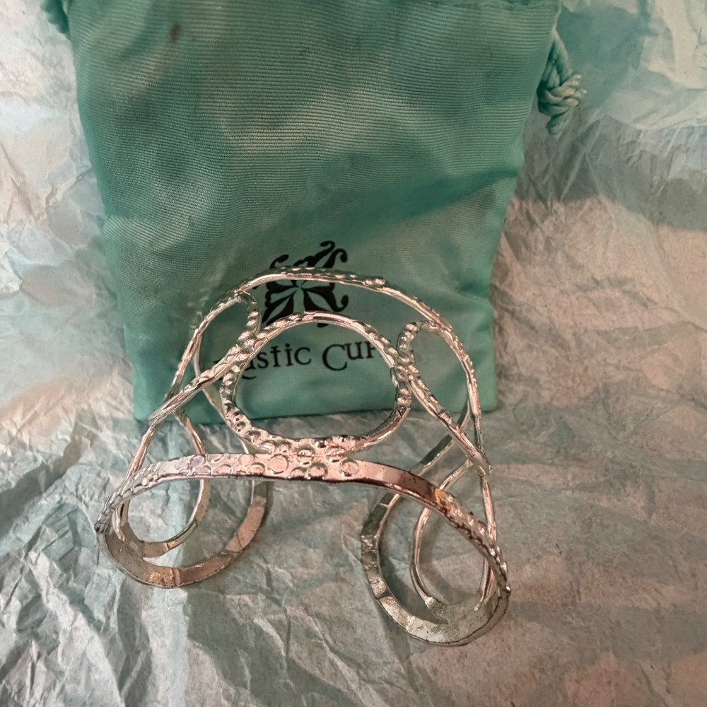 Rustic Cuff‎ Silver Tone Geometric Openwork Circle Hammered Statement Bracelet